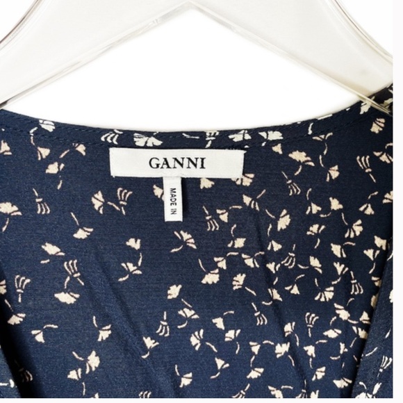 GANNI size 10 Barra crepe wrap blouse in blue with white floral pattern - Picture 6 of 6